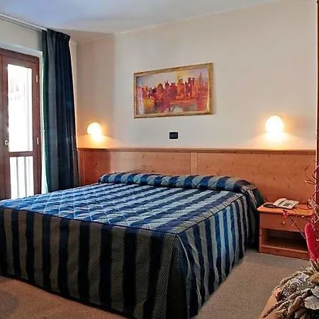 Отель Alpechiara 4*